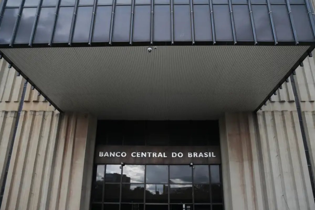 BC completa 60 anos com passado de resistência e autonomia ainda em debate