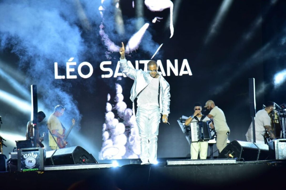Festival Virada Salvador: Léo Santana comanda contagem regressiva pela primeira vez