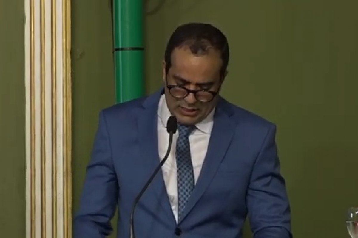 Bruno Reis toma posse como prefeito reeleito de Salvador