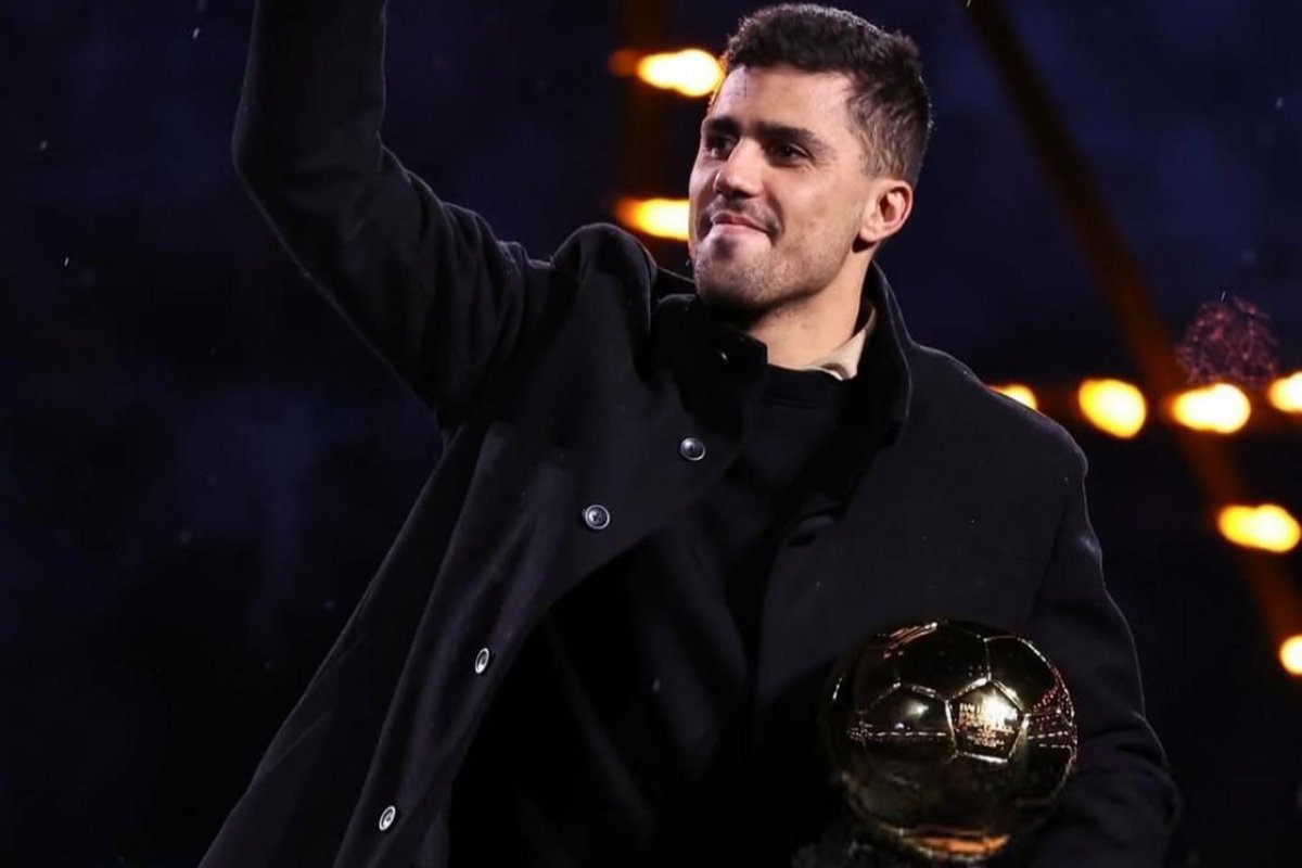 Rodri rebate crítica de Cristiano Ronaldo à sua vitória no Bola de Ouro: 'sabe melhor do que ninguém como funciona'