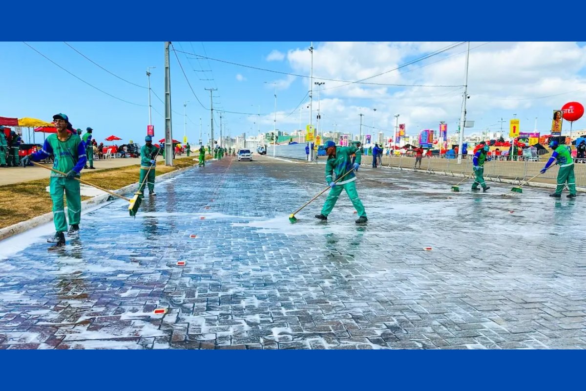 Operação Reveillon da Limpurb realiza coleta de 375 toneladas de resíduos durante virada de ano em Salvador