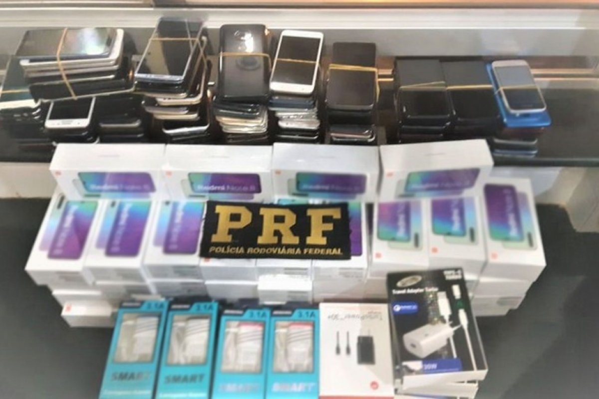  Carga com mais de 180 celulares sem nota fiscal é apreendida em Feira de Santana