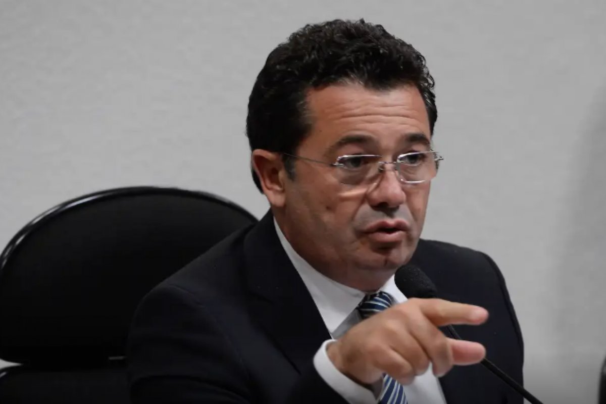 Presidente do TCU diz que máquina pública pode parar