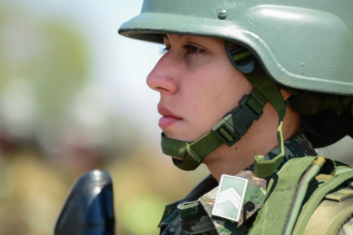 Em três dias, alistamento militar feminino voluntário tem 7.000 inscrições, afirma Defesa