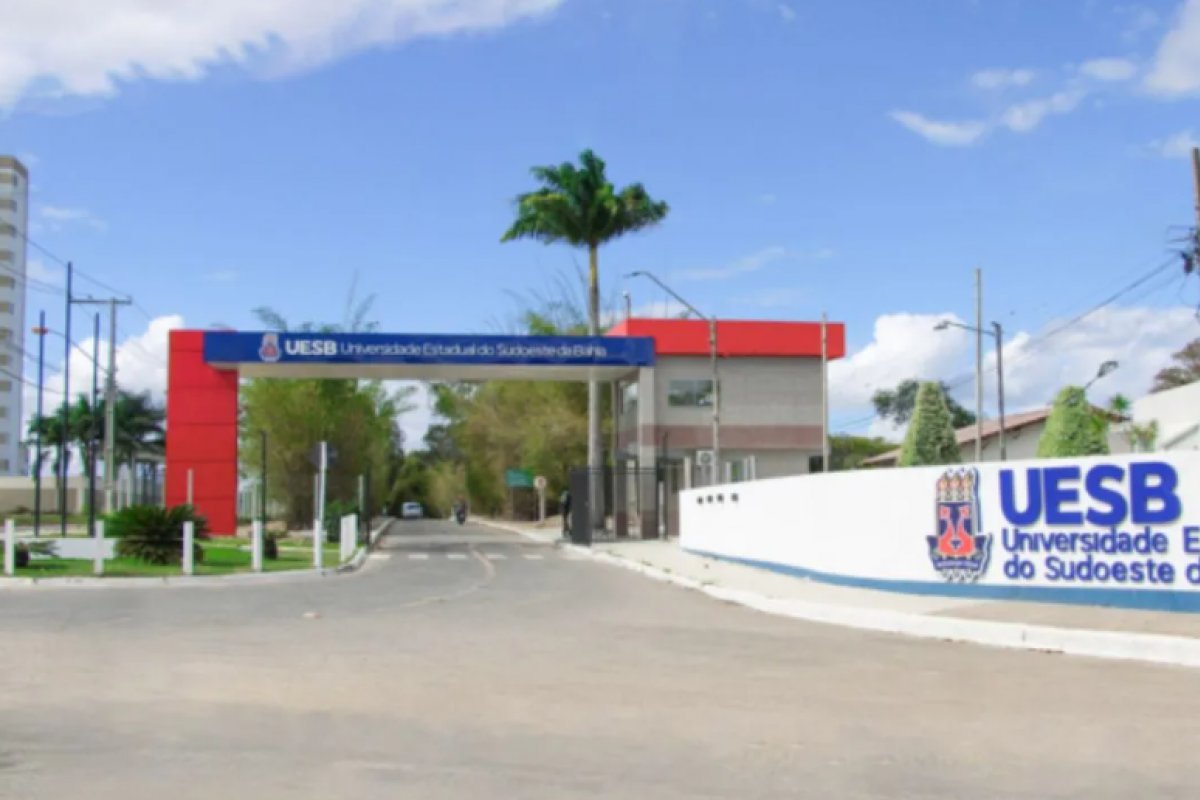 Uesb oferta 70 vagas para cargos de nível médio e superior