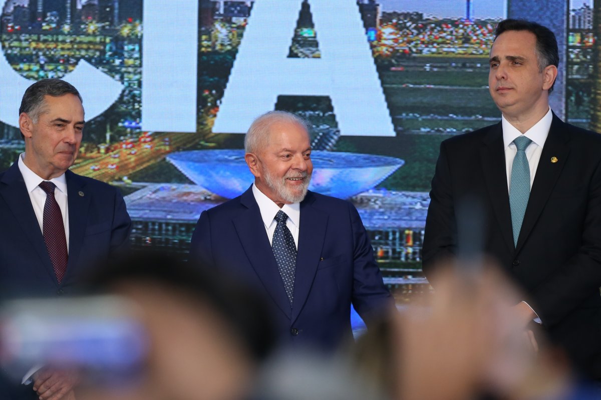 8/1 de Lula terá cerimônia no Planalto e ato com esquerda na praça dos 3 Poderes