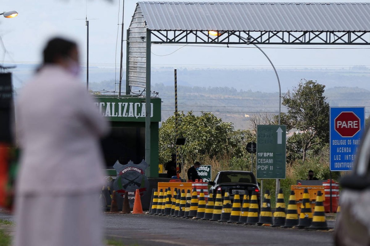 Homem condenado a 135 anos foge da ala de idosos da Papuda, em Brasília