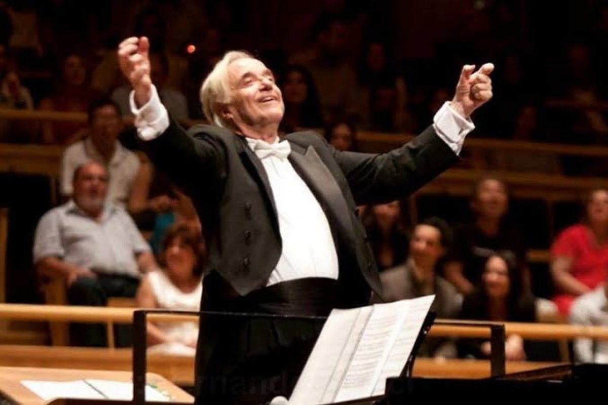 Maestro João Carlos Martins é internado e passa por cirurgia!