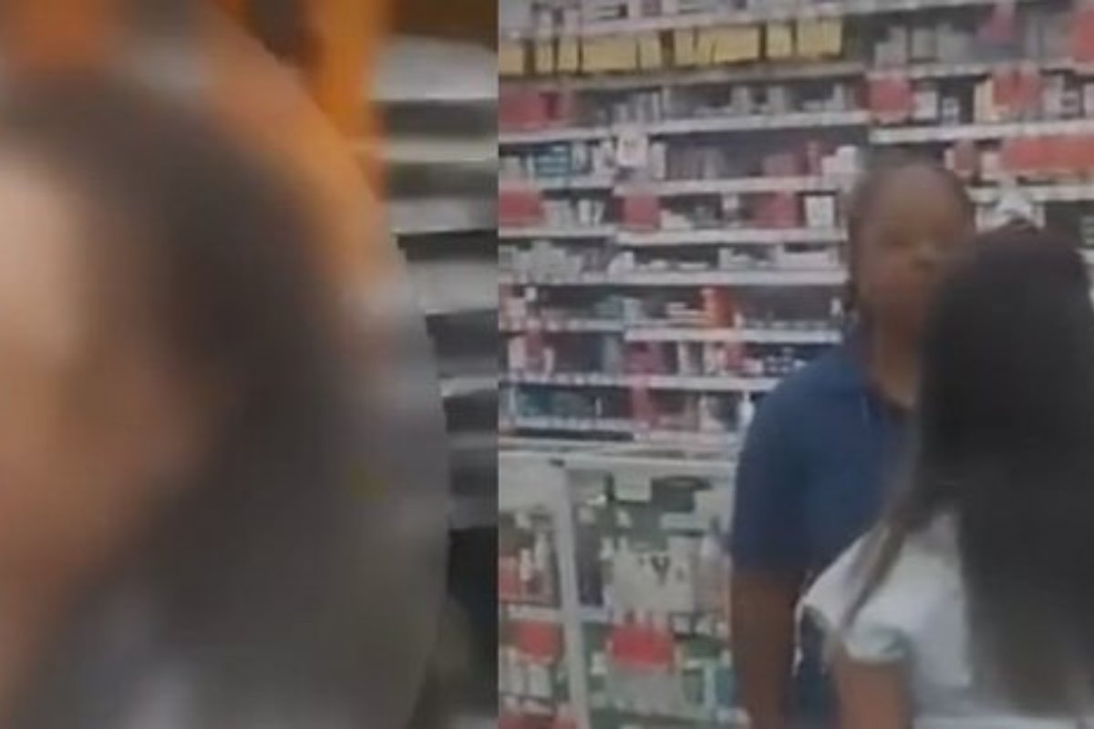 Mulher acusada de racismo contra gerente de petshop é demitida de trabalho