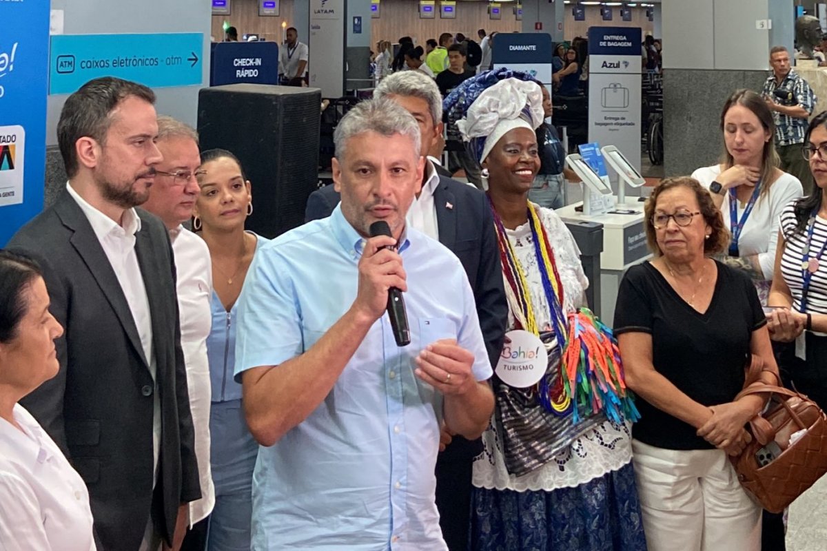 Prefeito de Guanambi comemora implementação de voo direto da cidade para Salvador