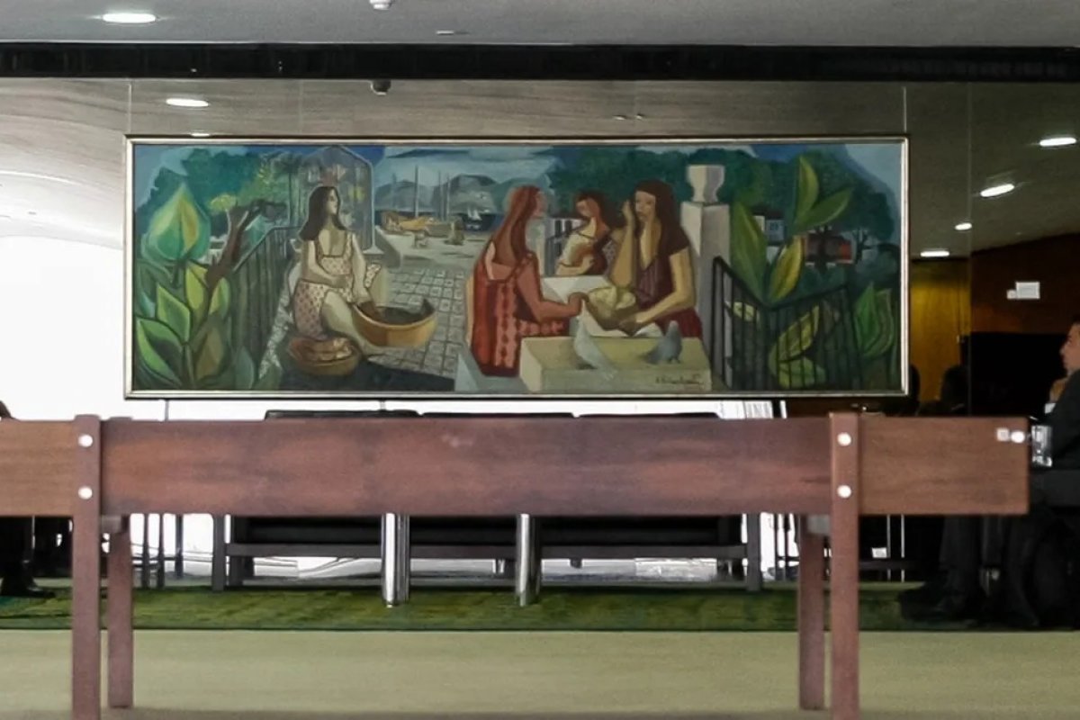 Obras destruídas no 8 de janeiro começam a ser reintegradas ao Planalto após restauro