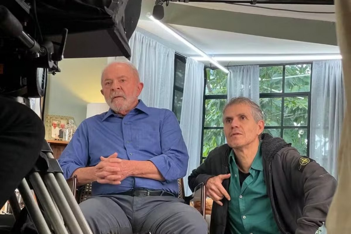 Lula confirma saída de Paulo Pimenta da Secom; Sidônio Palmeira será o substituto