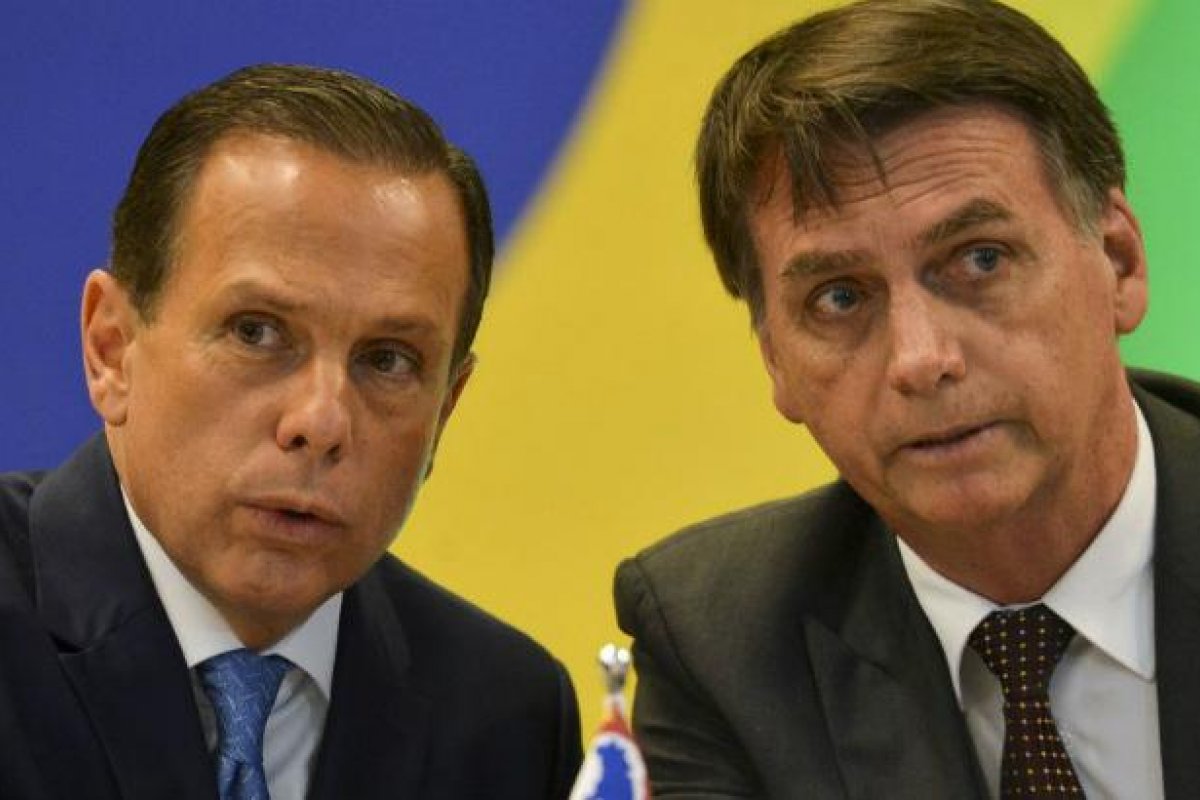 Dória diz que Bolsonaro foi populista ao prometer zerar imposto de combustível