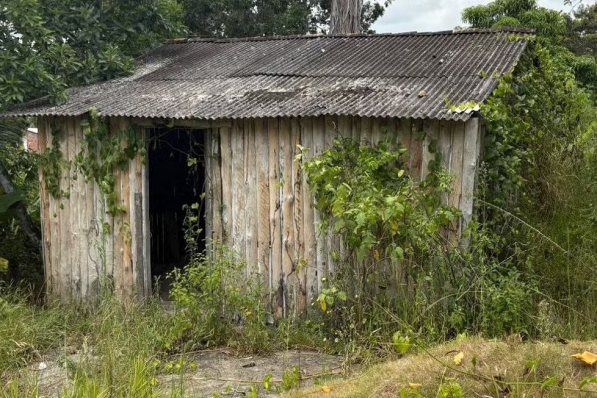 Polícia Civil encontra esconderijo que pode ter sido usado por um dos fugitivos de presídio na Bahia