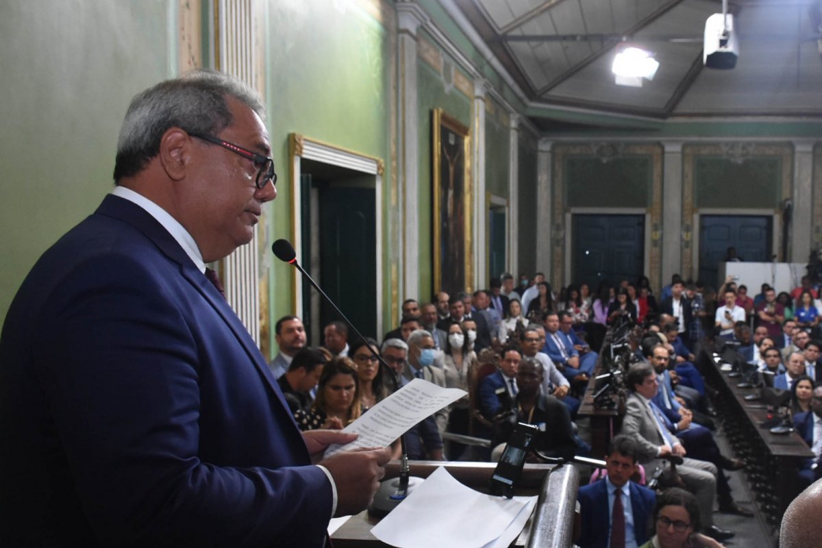 Exoneração: assessores ligados a Geraldo Jr são demitidos da Câmara Municipal por Carlos Muniz