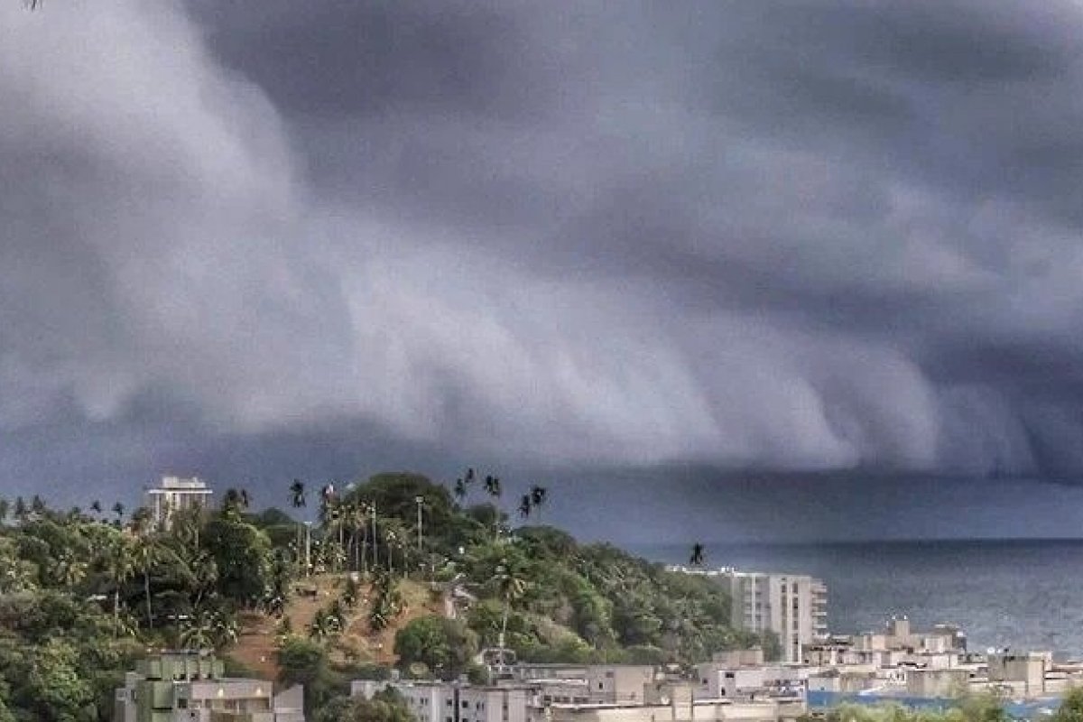 Inmet emite alerta de grande perigo para temporais no sul da Bahia