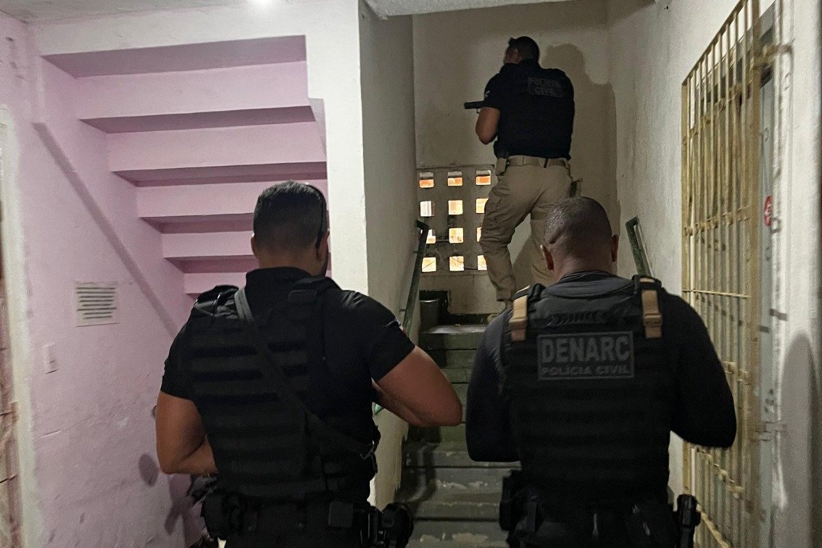 Dois investigados são presos em operação contra grupo responsável por assaltos a motoristas de aplicativo na região metropolitana de Salvador