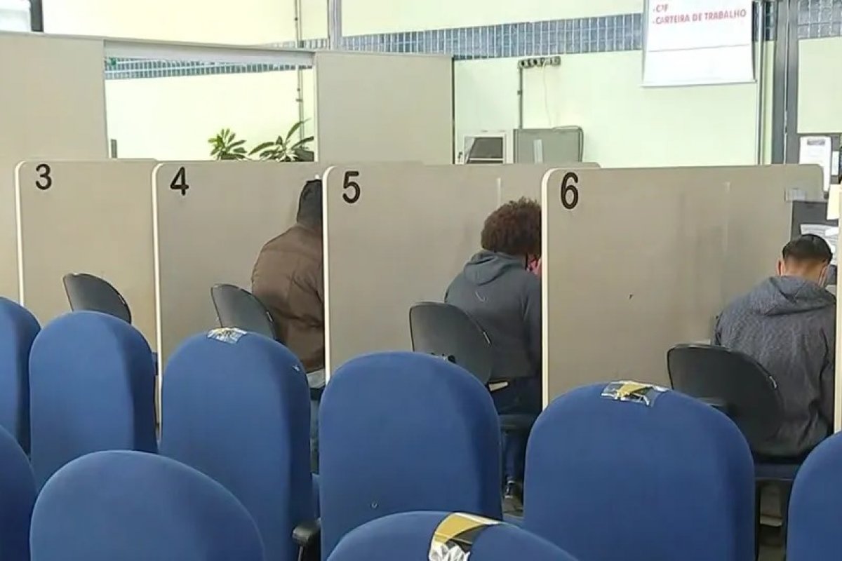 Empresa oferece 300 vagas para operador de telemarketing em Salvador
