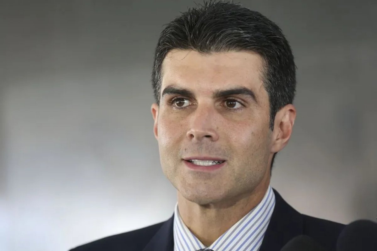Helder Barbalho cobra postura do governo brasileiro em relação à Venezuela: 'Não pode se omitir. Fora, Maduro!'