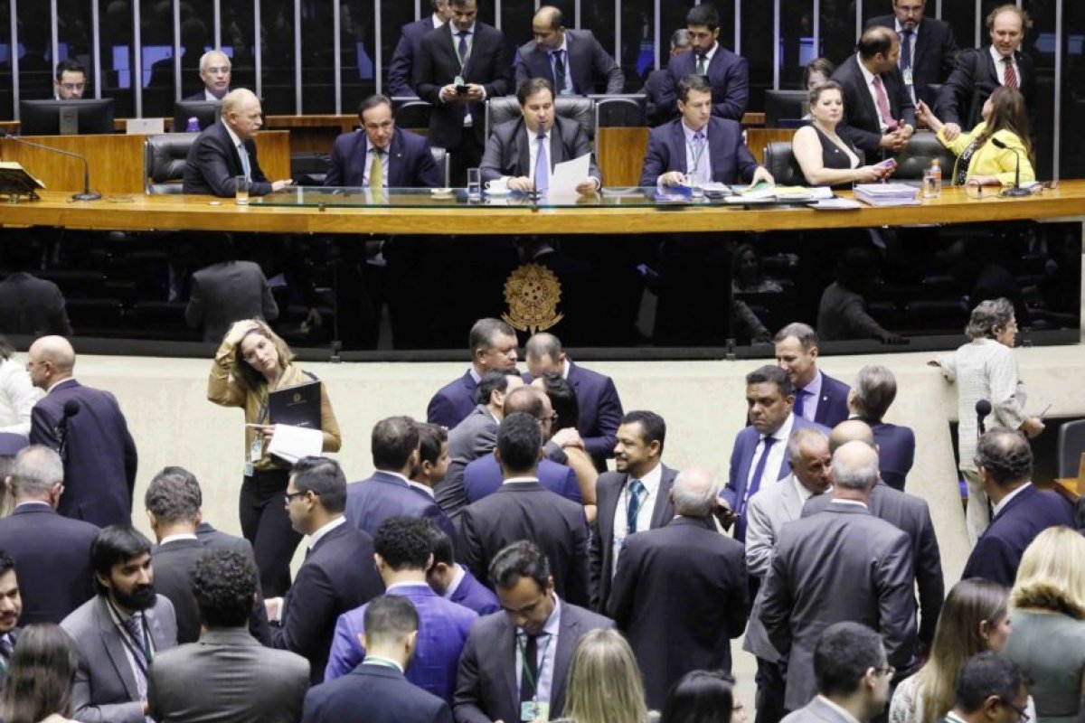 Senado aprova lei da quarentena