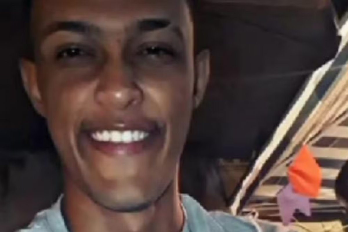 Filho de vereador em Dias D'Ávila é encontrado morto com sinais de espancamento em casa