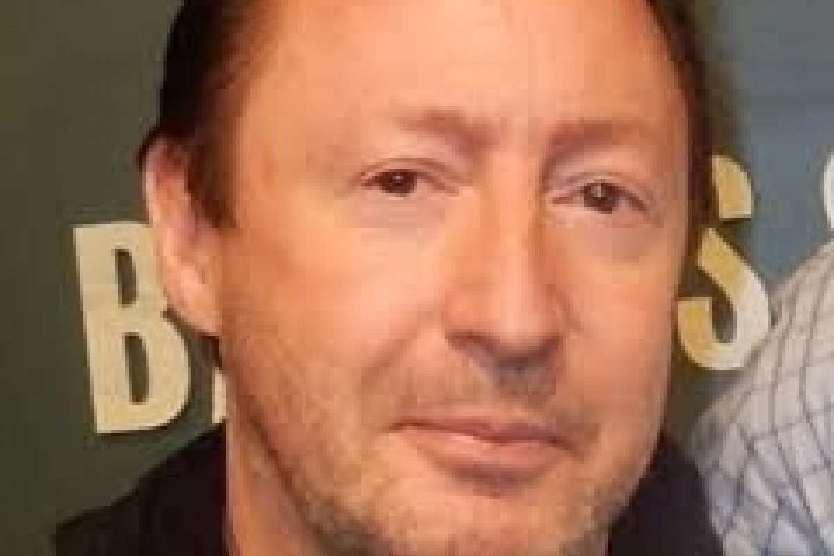 Filho do ex-beatle John Lennon passa por cirurgia e faz alerta sobre prevenção ao câncer