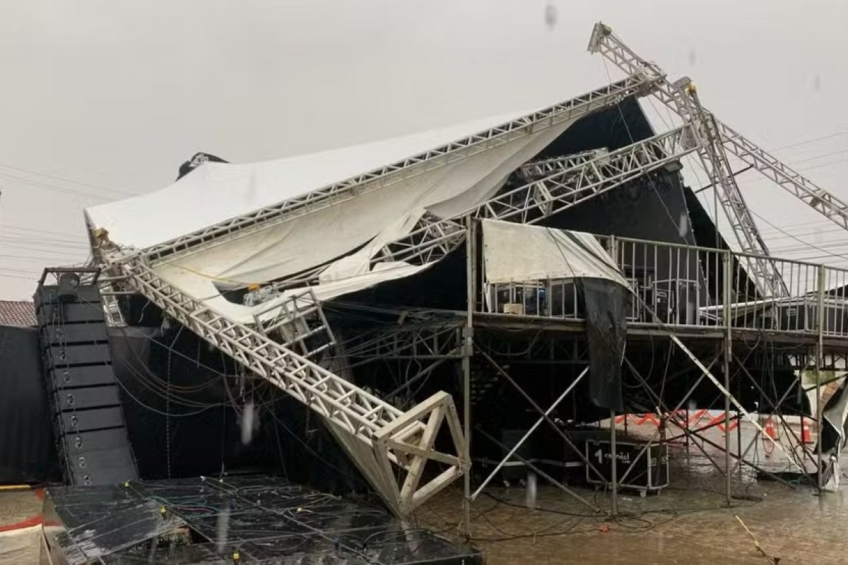 Evento é cancelado após temporal derrubar palco no interior da Bahia