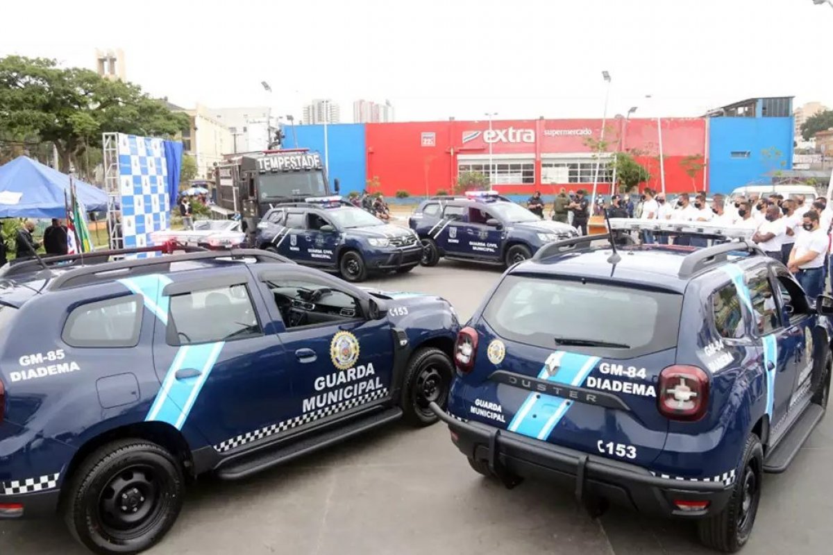 Guarda civil de folga atira em assaltantes, mas mata vítima em SP