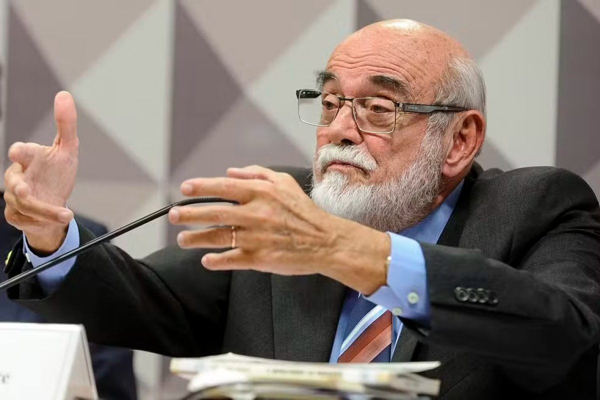 Morre Marcello Lavenère, ex-presidente da OAB que assinou pedido de impeachment de Collor