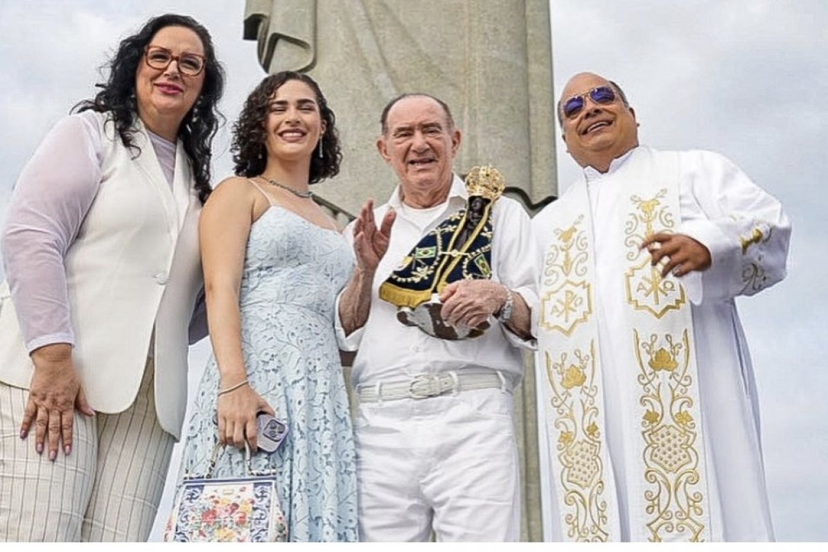 Renato Aragão celebra seus 90 anos com missa no Cristo Redentor!