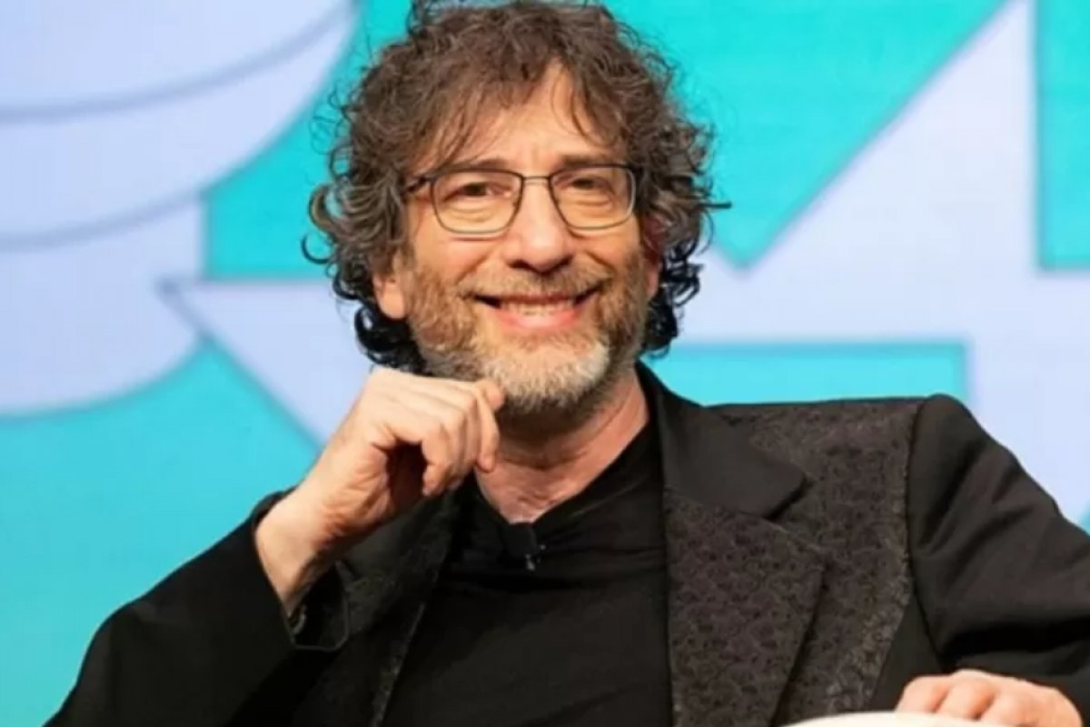 Revista publica dossiê em que 8 mulheres acusam Neil Gaiman de abuso sexual