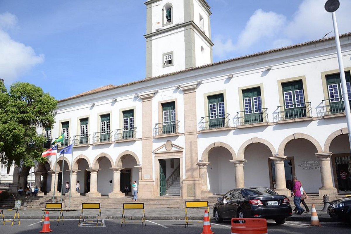 Câmara Municipal de Salvador antecipa salários dos servidores do mês de julho