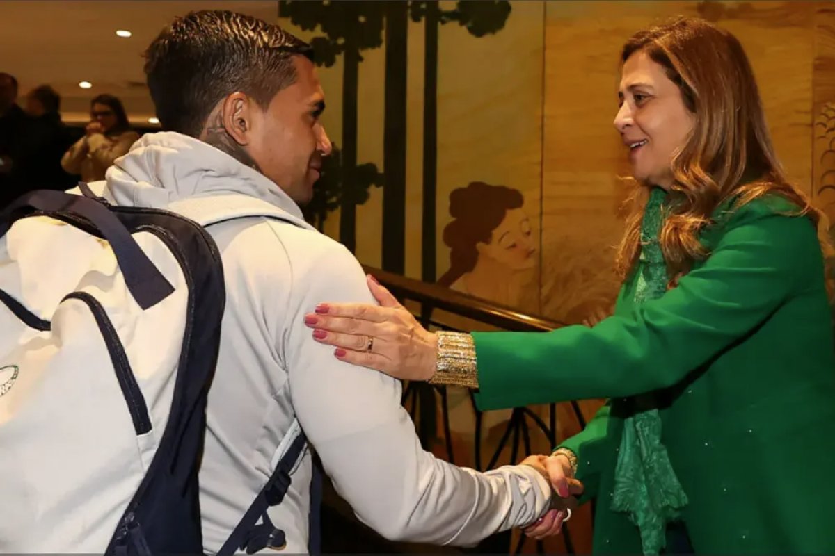 Leila Pereira vai processar ex-Palmeiras Dudu por xingamento nas redes sociais
