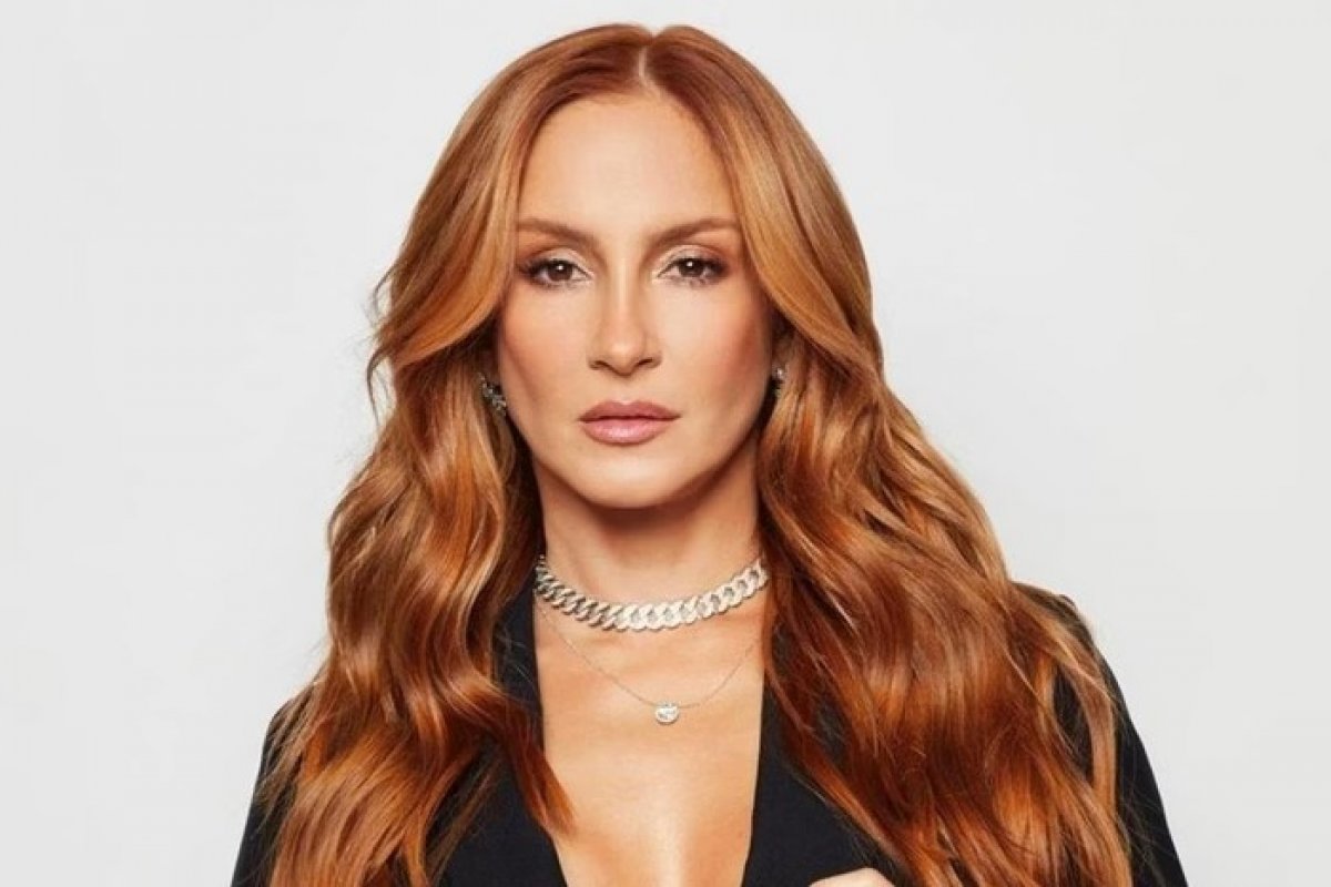 Claudia Leitte é processada em ação trabalhista movida por ex-backing vocal
