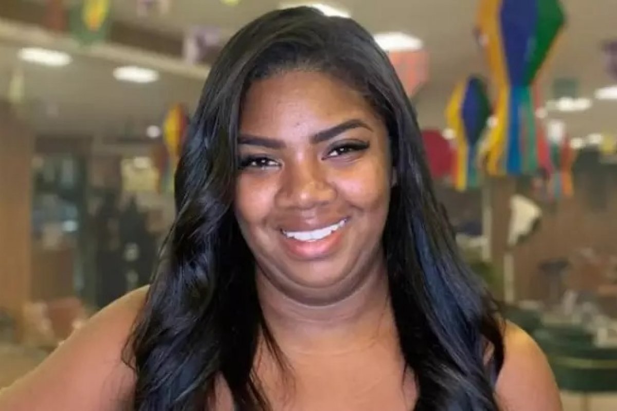 Raquel Brito é alvo de inquérito do MP-BA por induzir seguidores a apostarem em plataforma com promessas altos ganhos