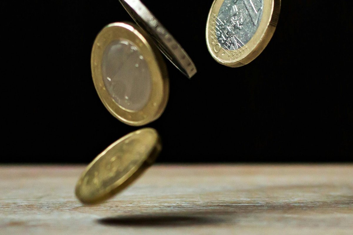 Déficit nominal do Brasil volta a crescer em 2025, projeta BTG Pactual