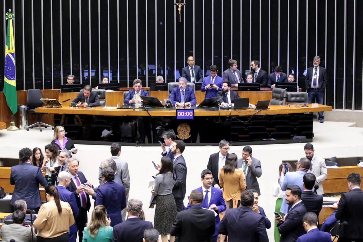 Câmara cogita ampliar número de deputados para 531 após decisão do STF