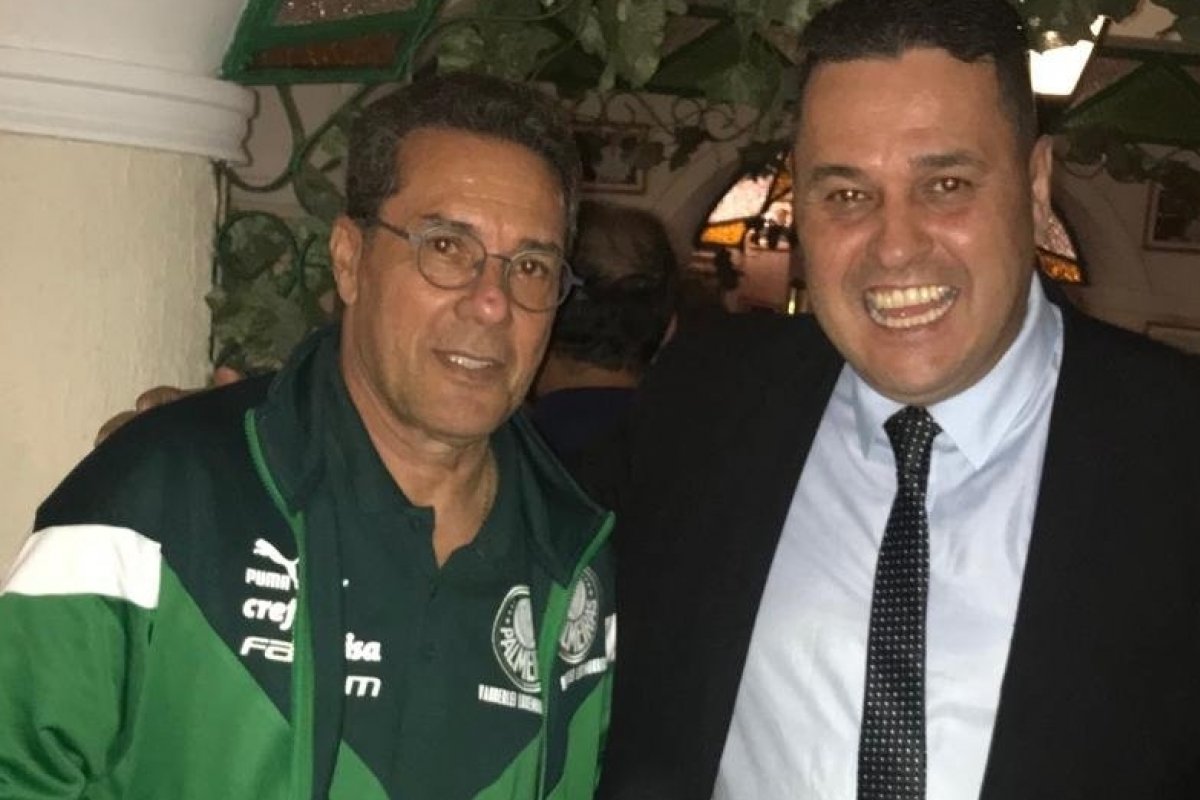 Vanderlei Luxemburgo prestigia restaurante italiano em São Paulo