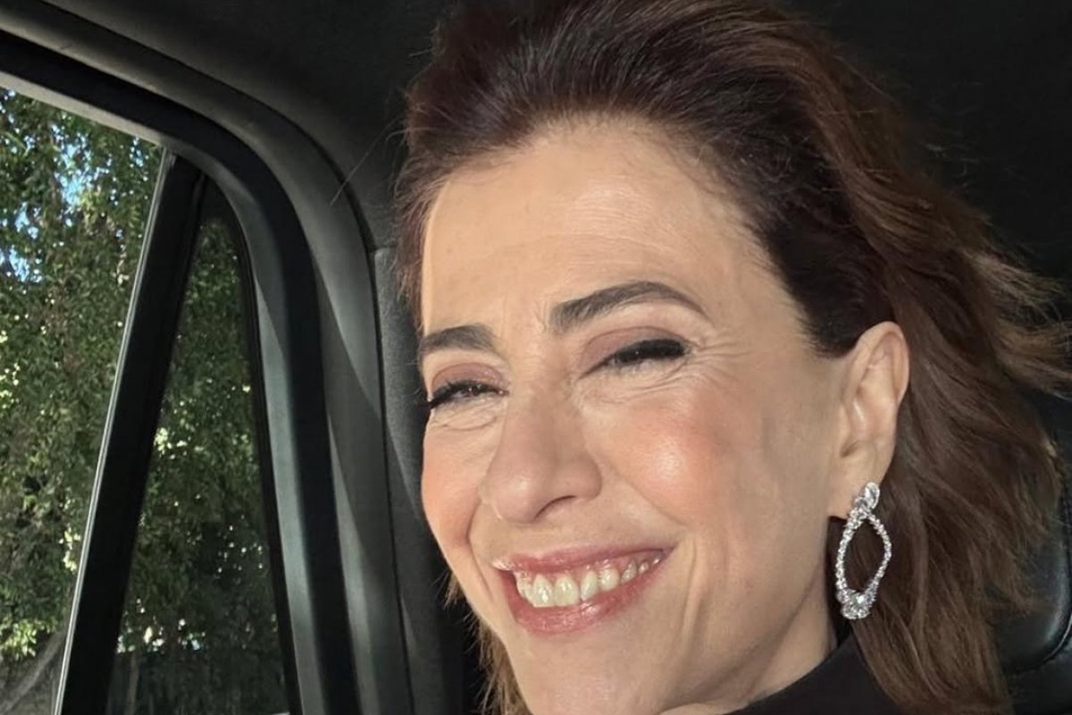 Brasileiros invadem perfil de jornal francês após críticas a Fernanda Torres