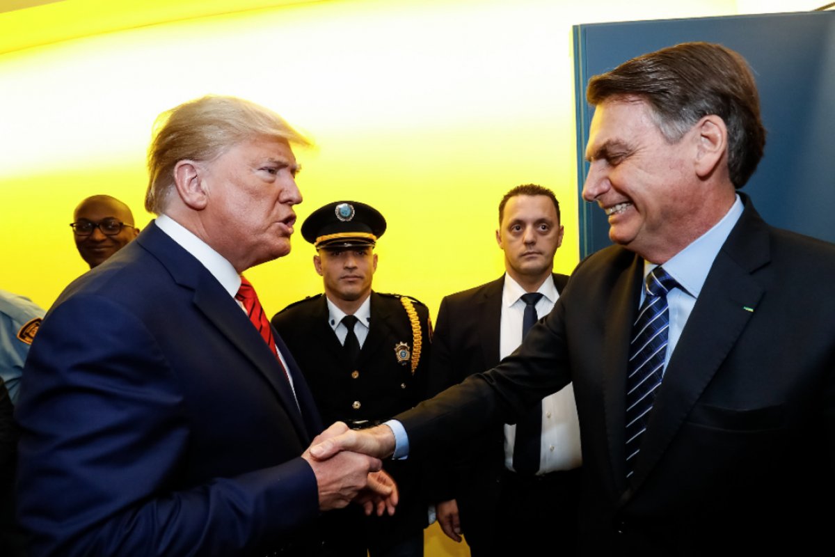 PGR se posiciona contra a devolução de passaporte de Bolsonaro para acompanhar posse de Trump; Moraes vai decidir resposta final