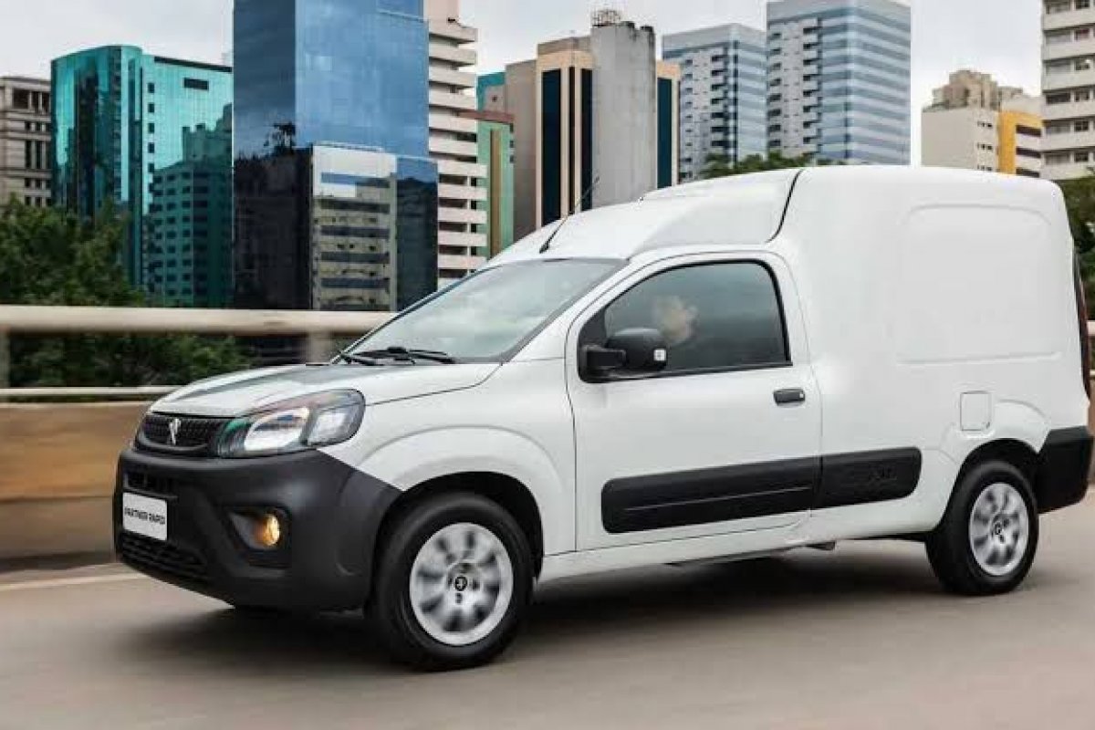 Fiat Fiorino e Partner Rapid ganham motor 1.3 Firefly na linha 2025
