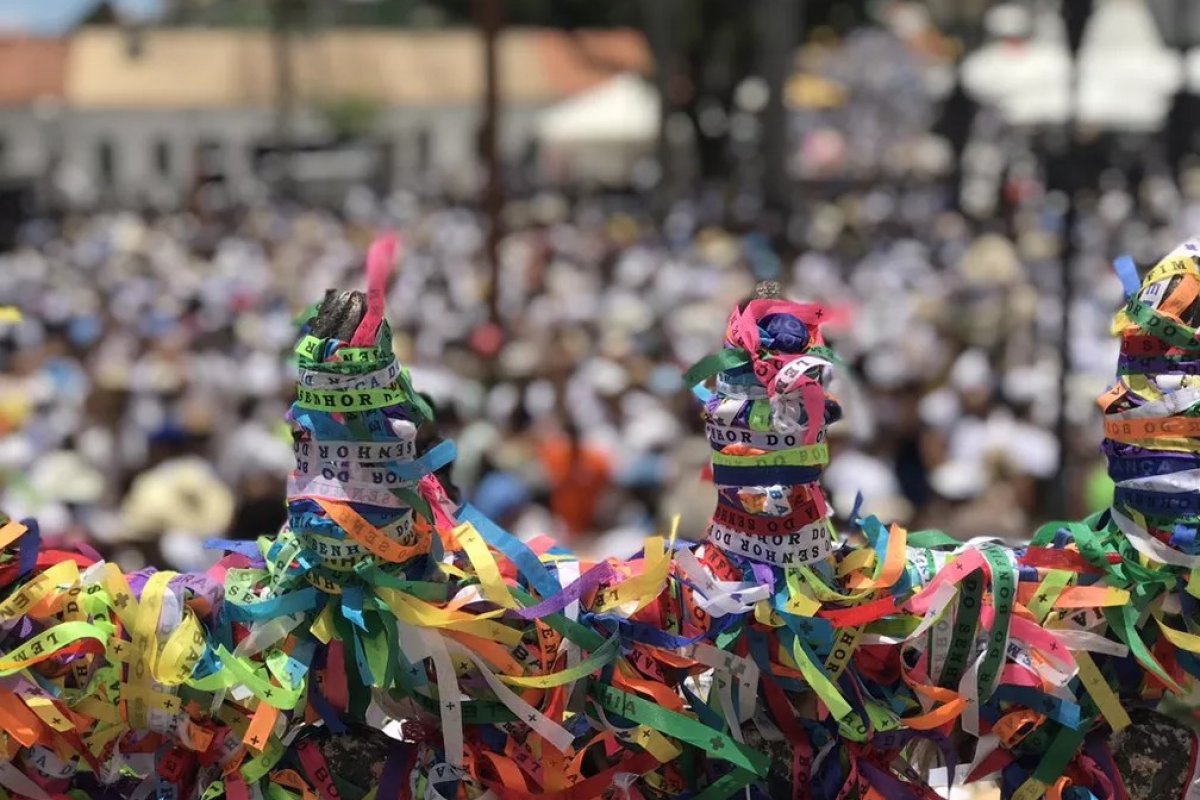 Lavagem do Bonfim: fé e devoção reúne milhares de fiéis para cortejo de quase 7 km em Salvador