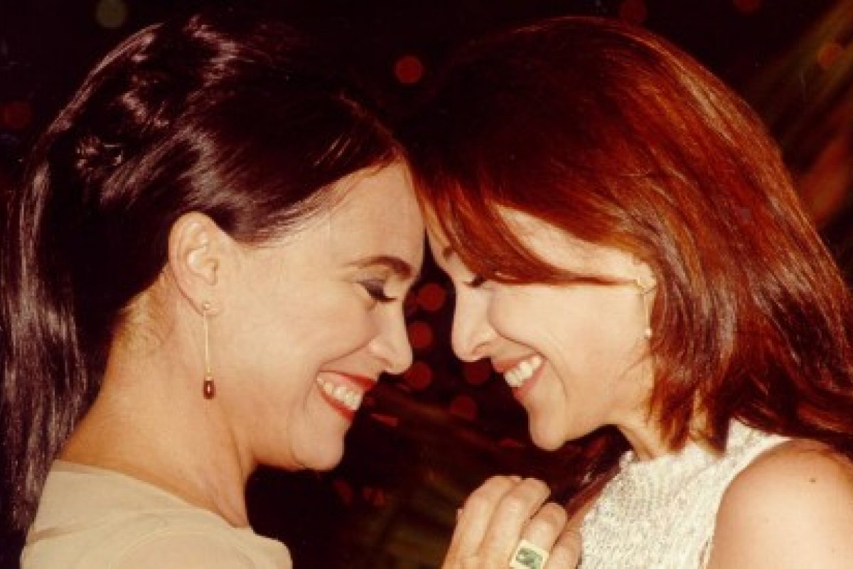 Regina Duarte ganha homenagem da filha Gabriela pela passagem do seu aniversário