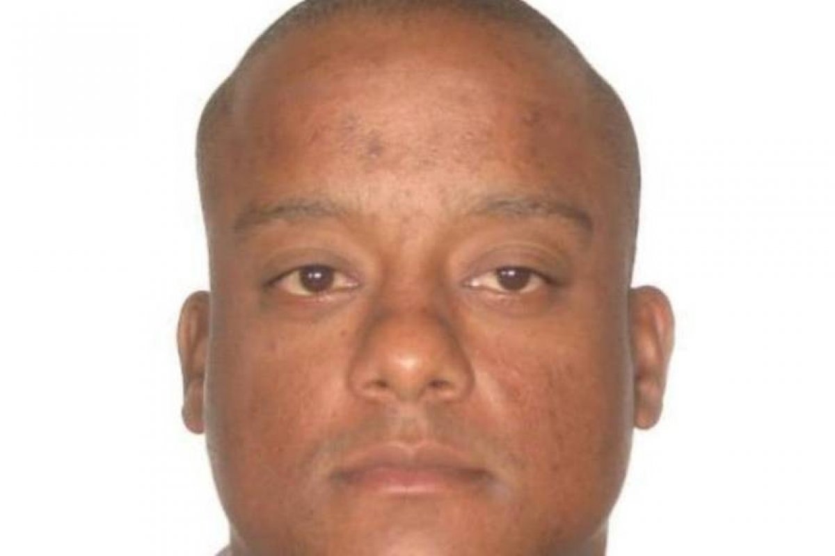 Policiais que escoltavam delator do PCC e suposto atirador não têm ligação, diz corregedor da PM