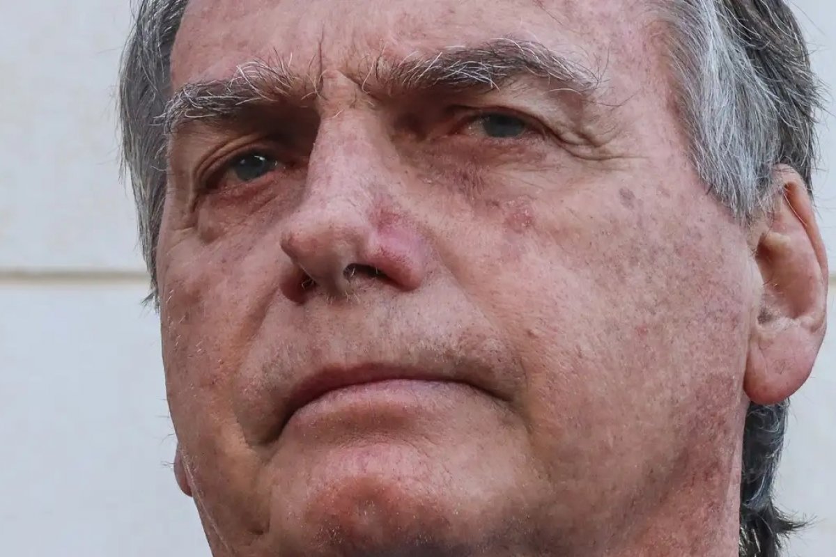 Bolsonaro afirmou que, se continuar inelegível em 2026, não acreditará mais na democracia