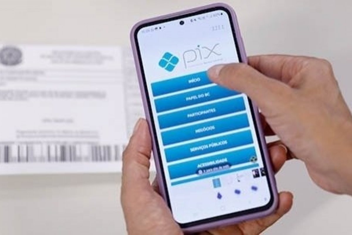 Quaest: 67% dos brasileiros acreditam que Pix seria taxado