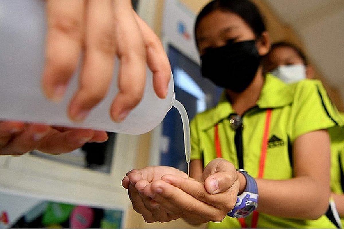 Coronavírus: Cresce busca por máscaras e álcool em gel em farmácias de Salvador