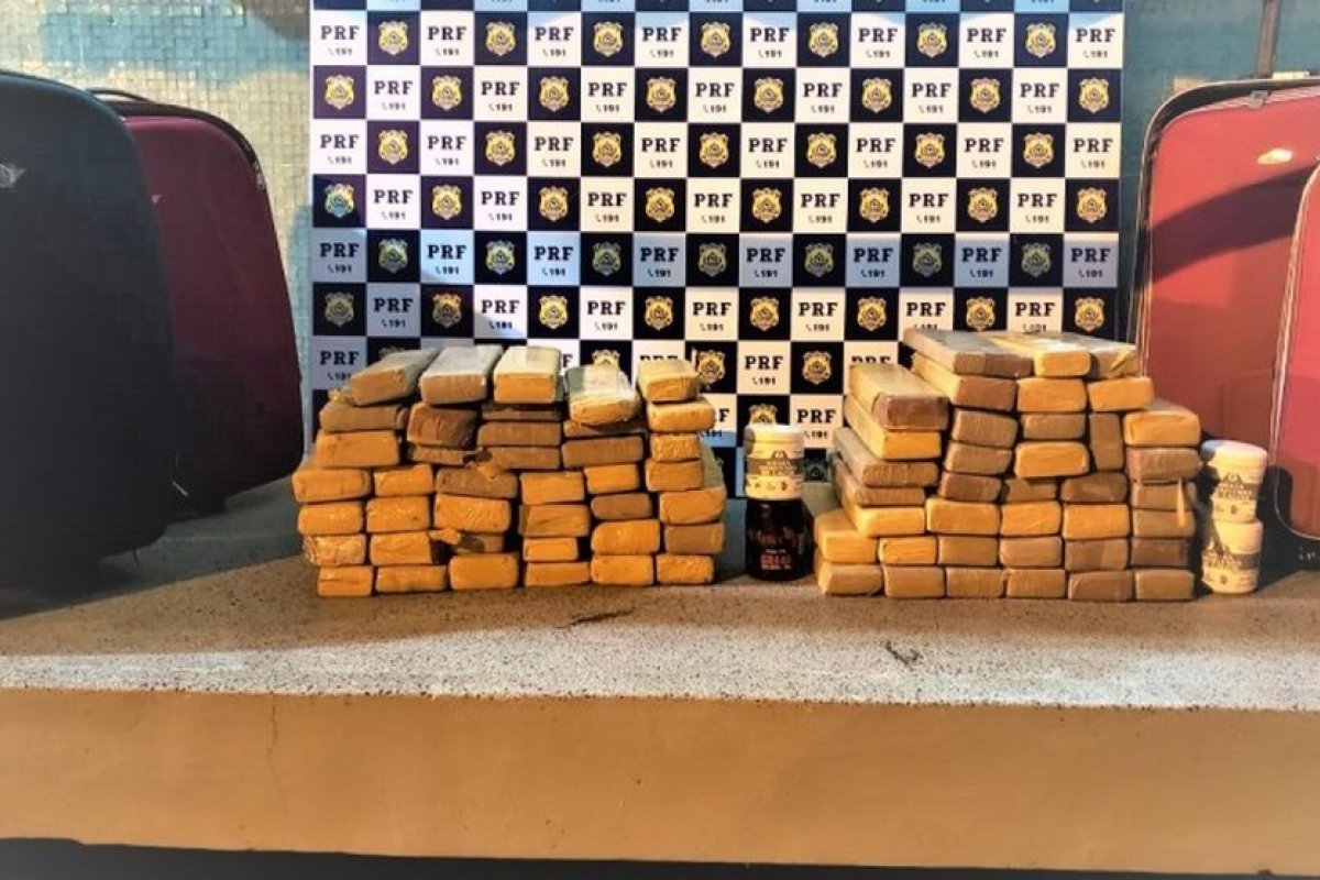 Mulheres são presas após serem flagradas com 80 kg de maconha em rodovia da Bahia