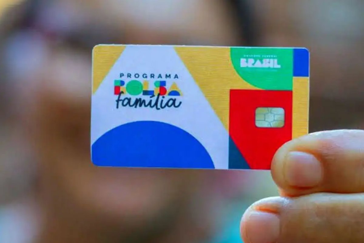 Famílias unipessoais no Bolsa Família aumentam, e governo fiscaliza suspeita de uso eleitoral do CadÚnico