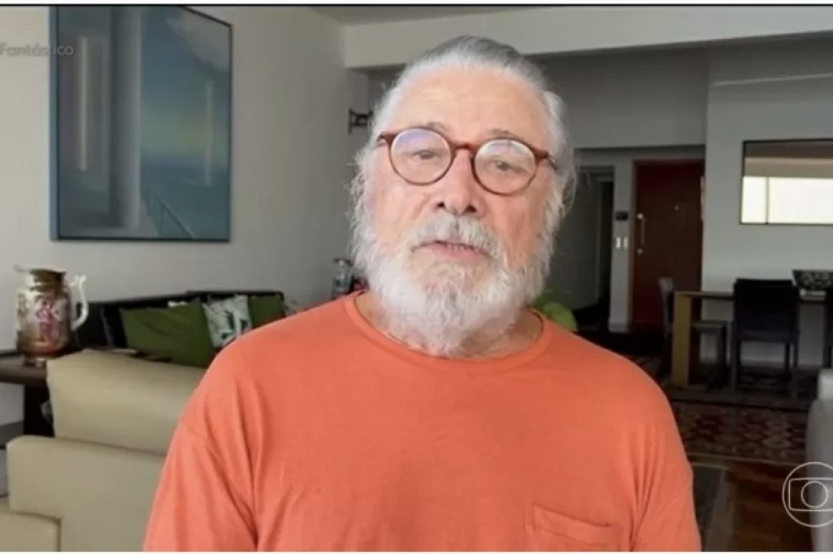 Sérgio Chapelin se emociona ao falar de Léo Batista!